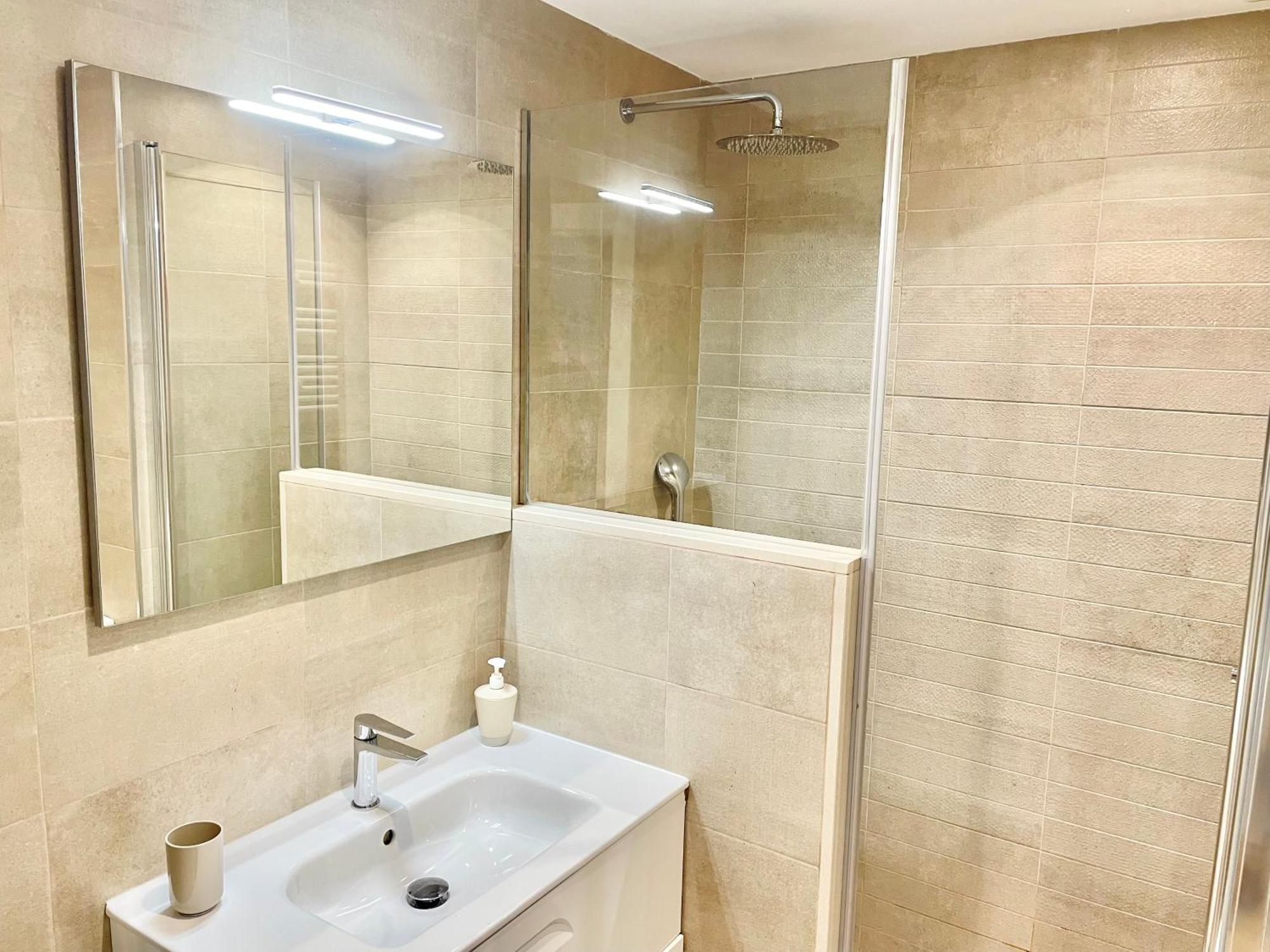 Apartamento San Lorenzo Playa. Vistas Al Mar. Хихон Экстерьер фото