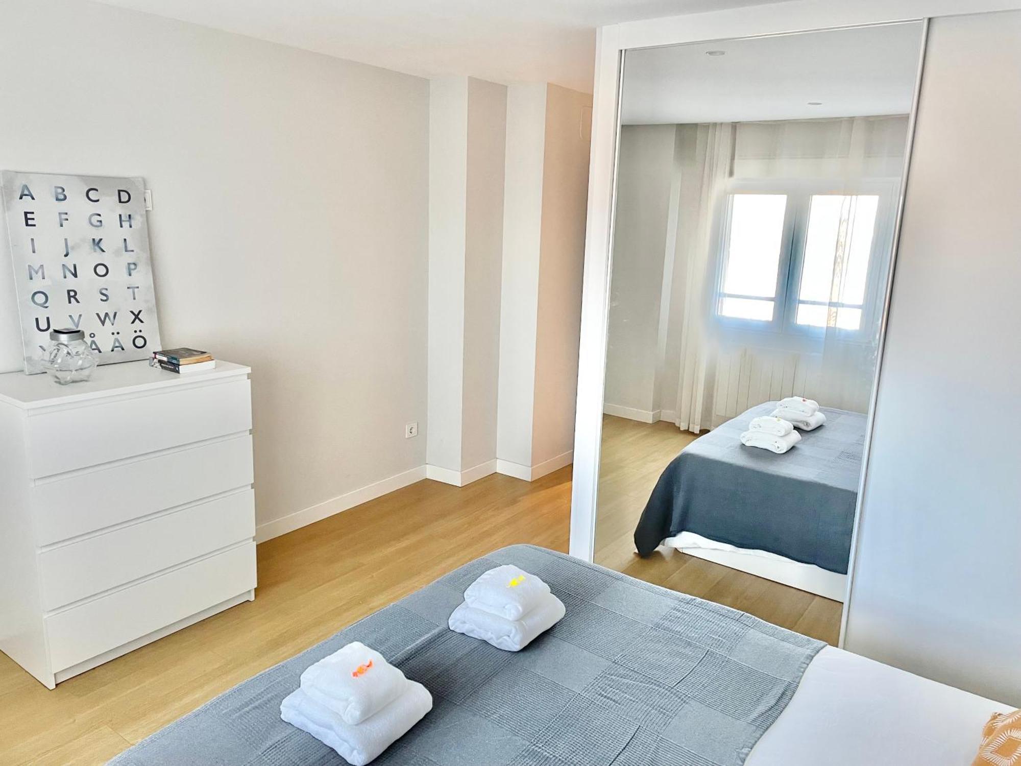 Apartamento San Lorenzo Playa. Vistas Al Mar. Хихон Экстерьер фото