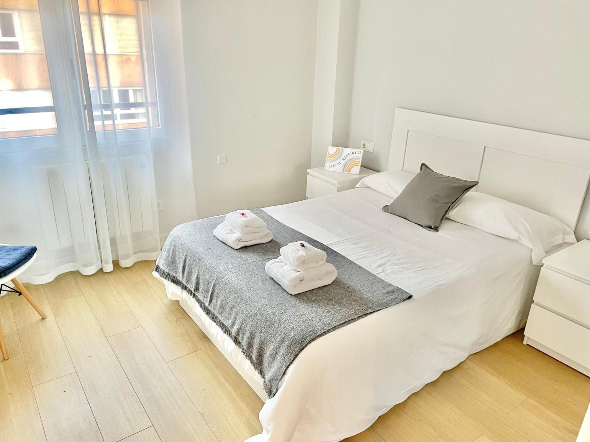 Apartamento San Lorenzo Playa. Vistas Al Mar. Хихон Экстерьер фото